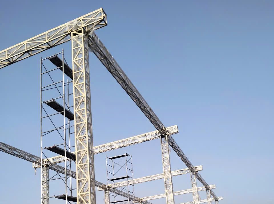 "lắp dựng khung thép sân thể thao Pickleball"