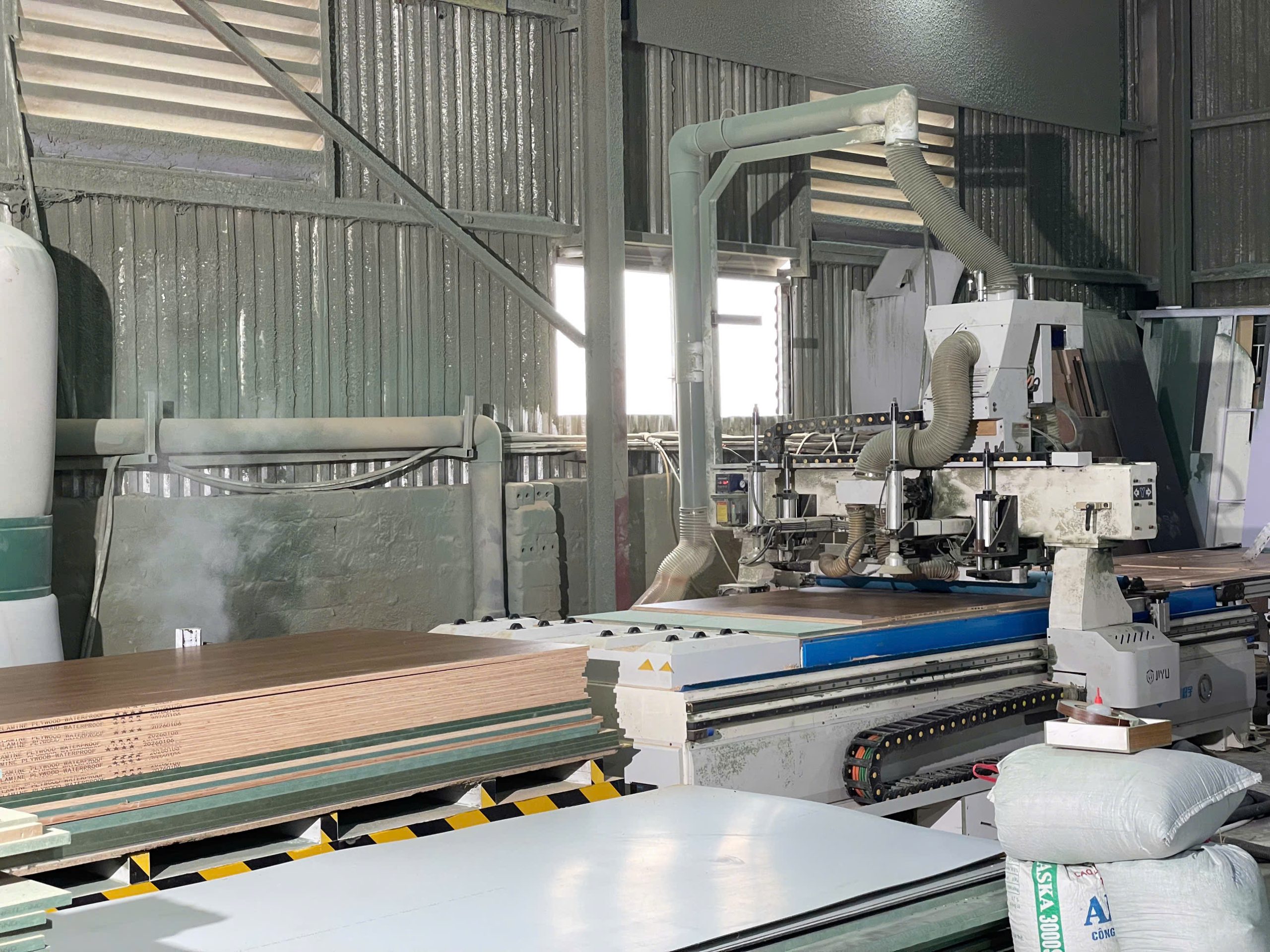 Xưởng sản xuất gỗ công nghiệp