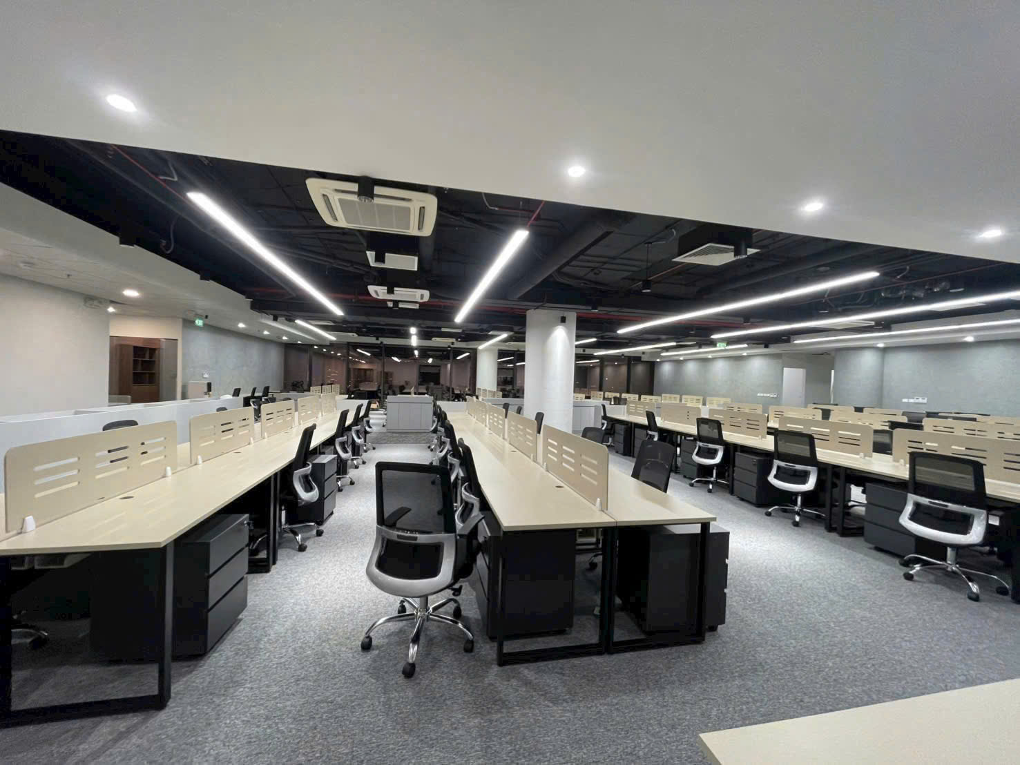 Setup nội thất văn phòng 100m2