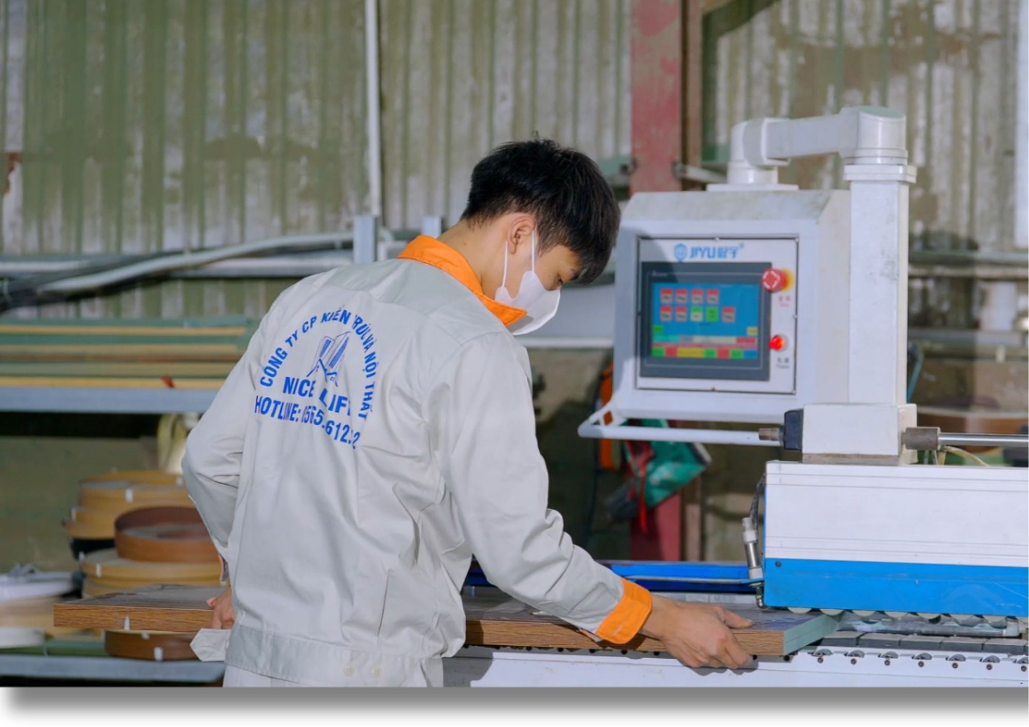 Thợ sản xuất nội thất gỗ công nghiệp Nice Life